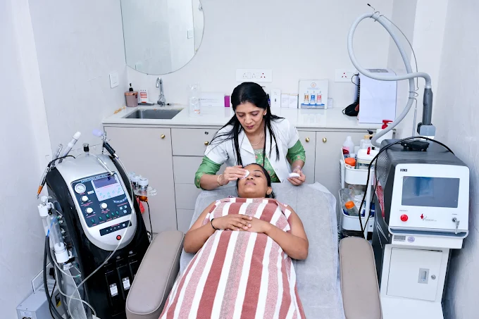 Real skin treatment room at Mumbai Cosmetic Centre Malad for HydraFacial and medifacial treatment